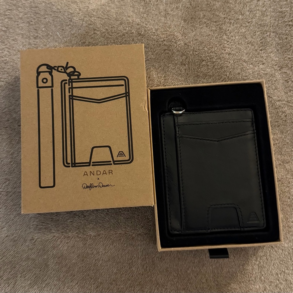 Andar Black Leather Card Wallet with chapstick holder